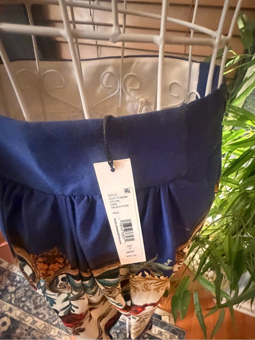 Alice + Olivia Navy, Red and White Floral Midi Skirt NEVER WORN NEW WITH TAGS - Picture 5 of 5